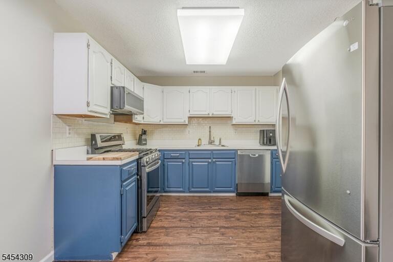 Property listing MLS 4049951 photo 30