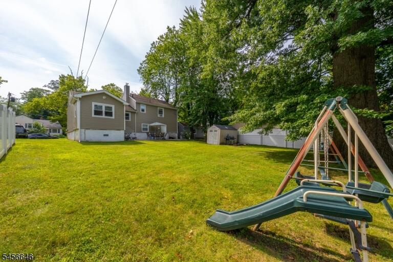 Property listing MLS 4049953 photo 26