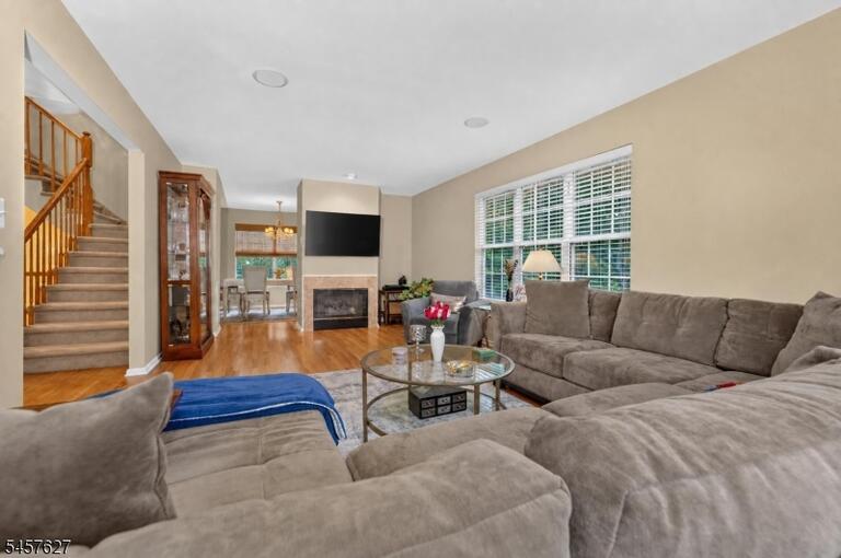 Property listing MLS 4050042 photo 12