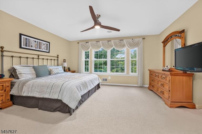 Property listing MLS 4050042 photo 14