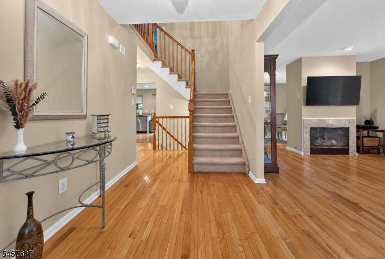 Property listing MLS 4050042 photo 2