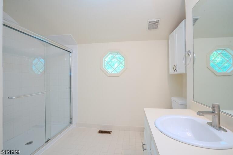 Property listing MLS 4050046 photo 25