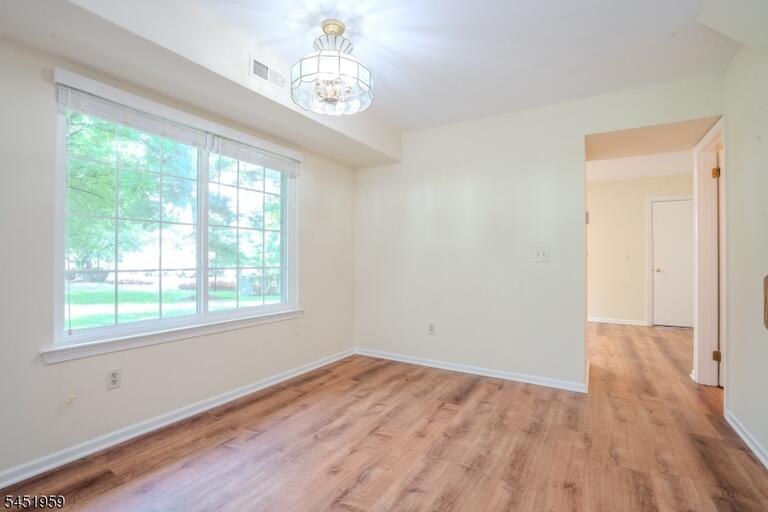 Property listing MLS 4050046 photo 9