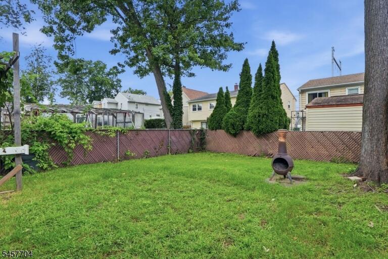 Property listing MLS 4050072 photo 21