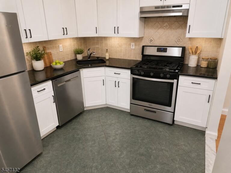 Property listing MLS 4050076 photo 6
