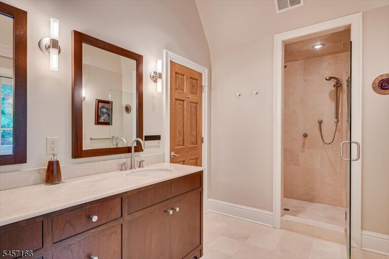 Property listing MLS 4050078 photo 30