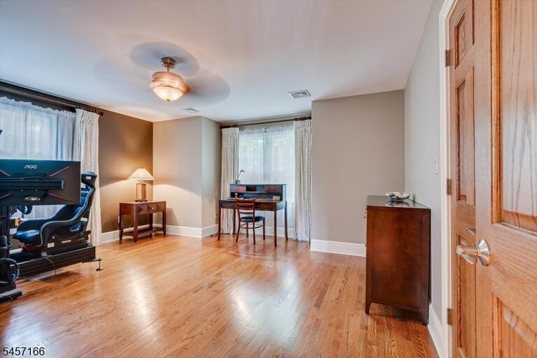 Property listing MLS 4050078 photo 38