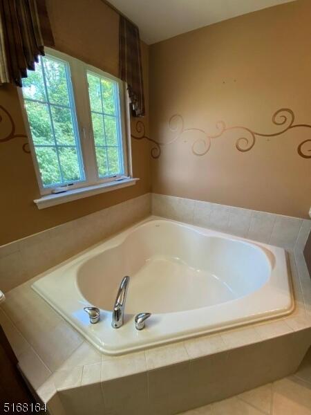 Property listing MLS 4050199 photo 11