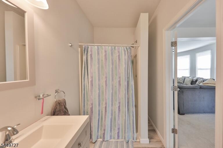 Property listing MLS 4050226 photo 10