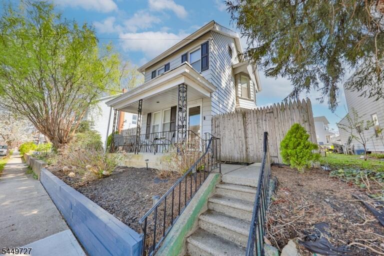 Property listing MLS 4050226 photo 3