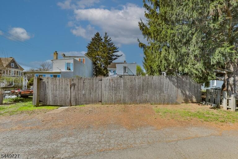 Property listing MLS 4050226 photo 48