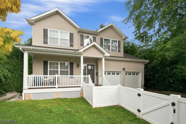 Property listing MLS 4050286 photo 1