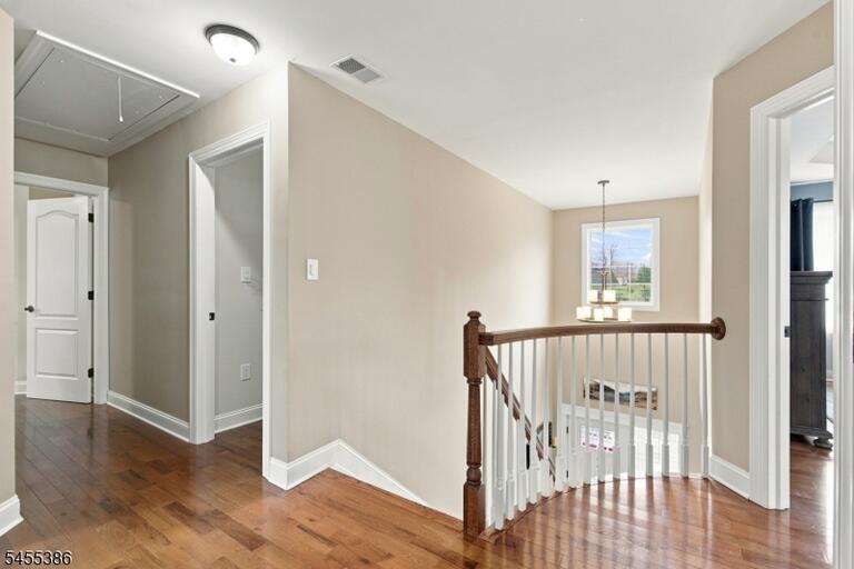 Property listing MLS 4050286 photo 11