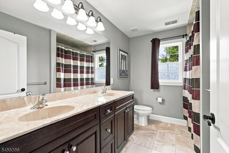 Property listing MLS 4050286 photo 18