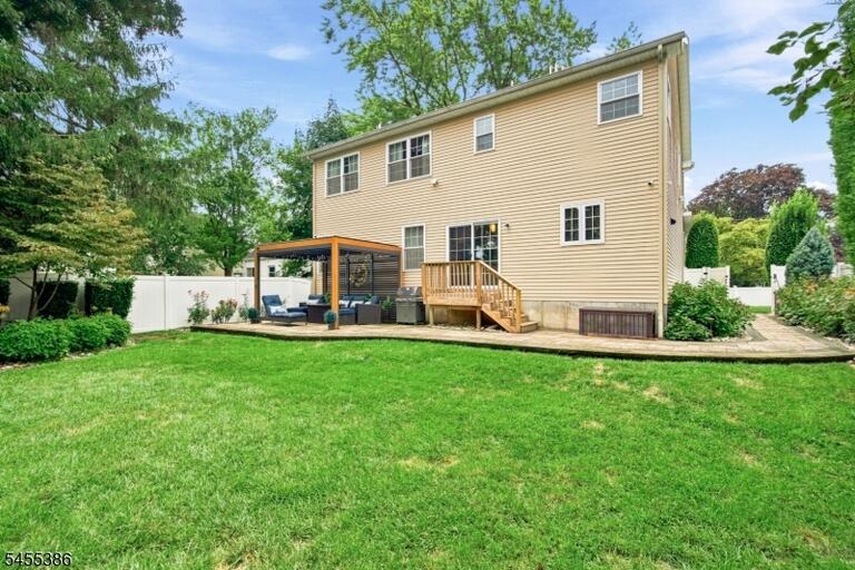 Property listing MLS 4050286 photo 22