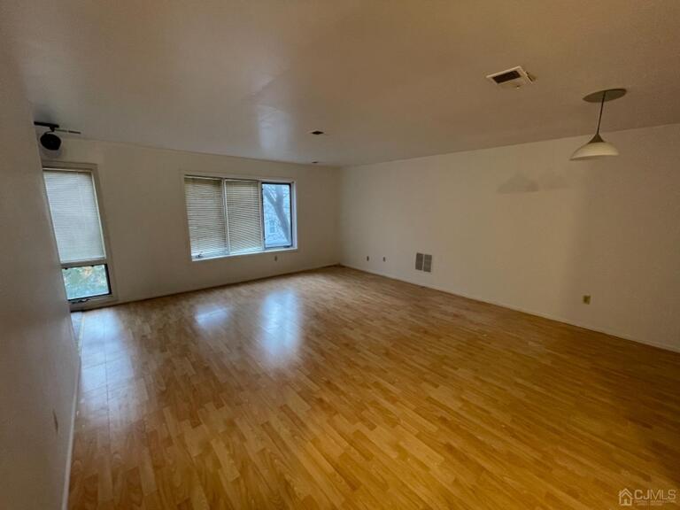 Photo 7 of 81 Redmond Street, New Brunswick NJ 08901, New Brunswick, NJ