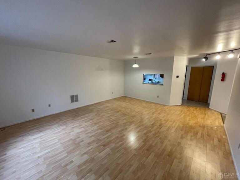 Photo 10 of 81 Redmond Street, New Brunswick NJ 08901, New Brunswick, NJ