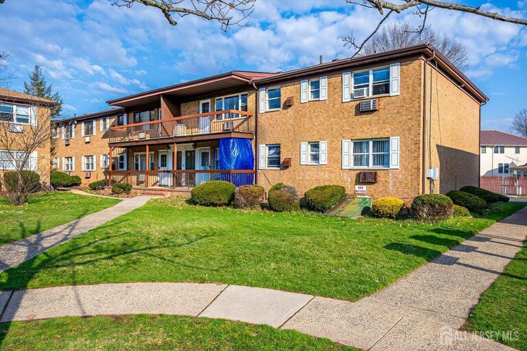 Photo 21 of 55 Gill Lane # 32, Iselin NJ 08830, Iselin, NJ