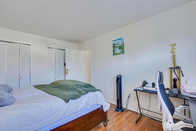Photo 15 of 55 Gill Lane # 32, Iselin NJ 08830, Iselin, NJ
