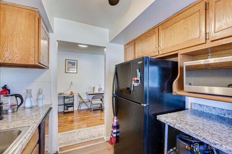 Photo 11 of 55 Gill Lane # 32, Iselin NJ 08830, Iselin, NJ