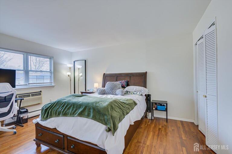 Photo 12 of 55 Gill Lane # 32, Iselin NJ 08830, Iselin, NJ