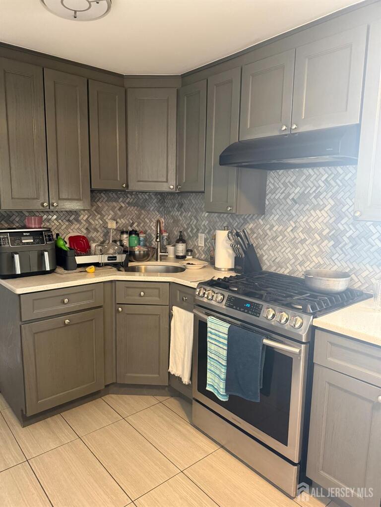 Photo 13 of 31 Edwin Street, Carteret NJ 07008, Carteret, NJ