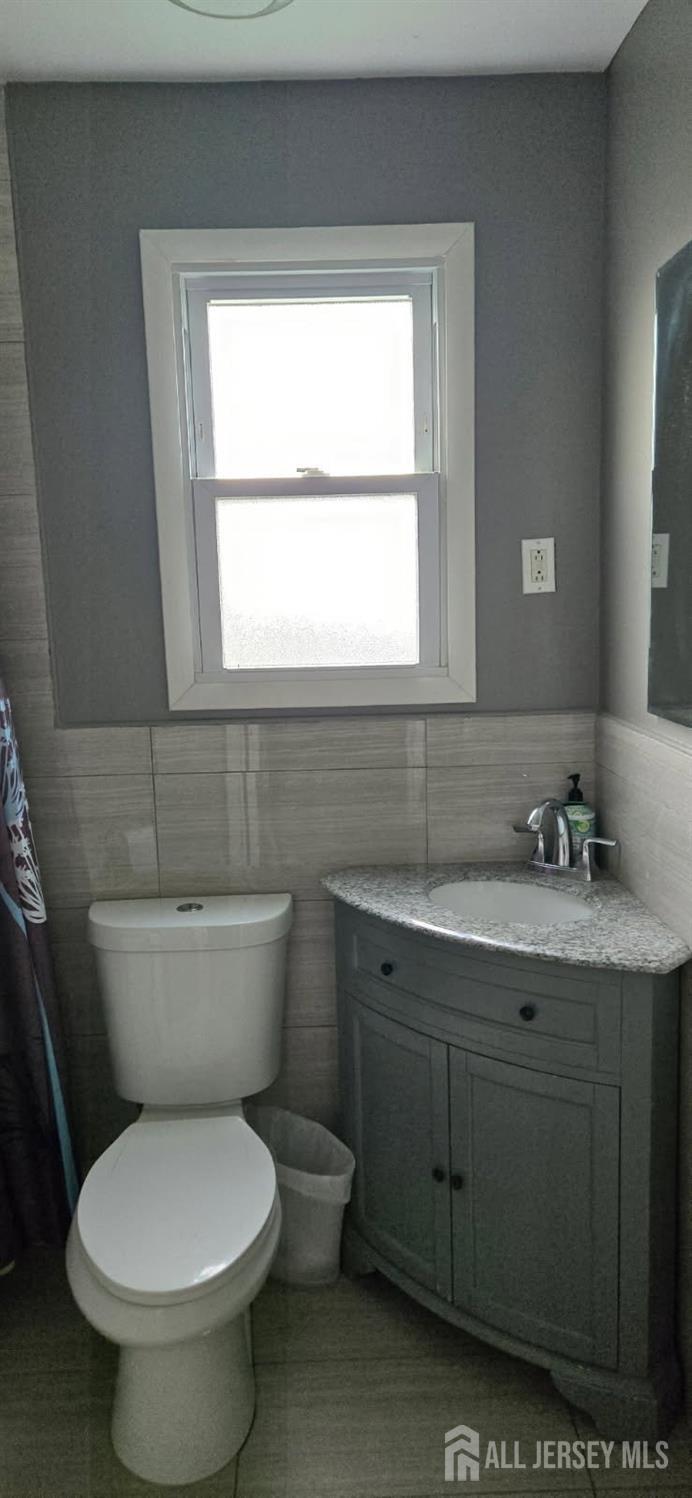Photo 14 of 31 Edwin Street, Carteret NJ 07008, Carteret, NJ