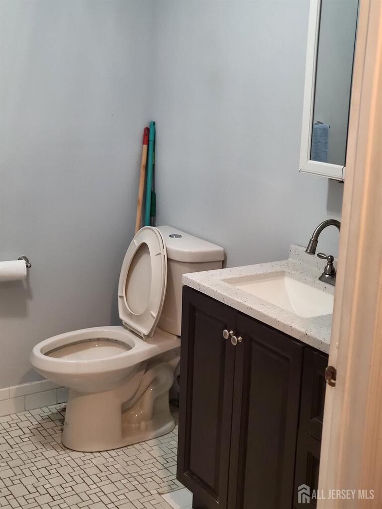 Photo 18 of 1002 Hidden Village Drive, Perth Amboy NJ 08861, Perth Amboy, NJ