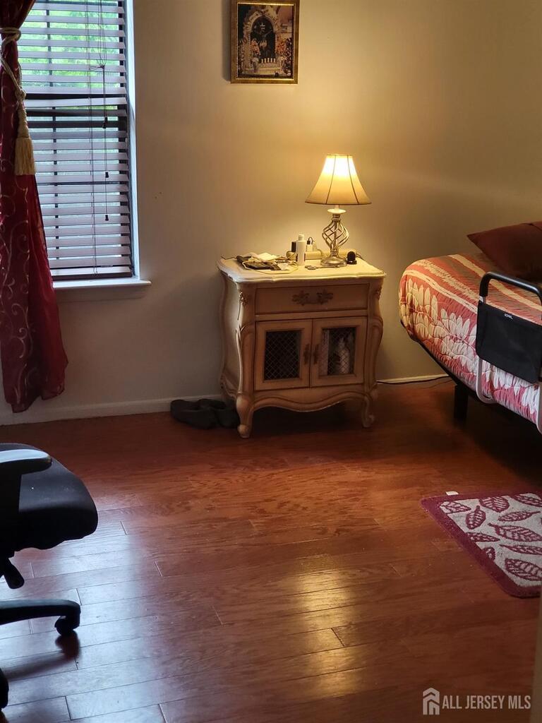 Photo 11 of 1002 Hidden Village Drive, Perth Amboy NJ 08861, Perth Amboy, NJ