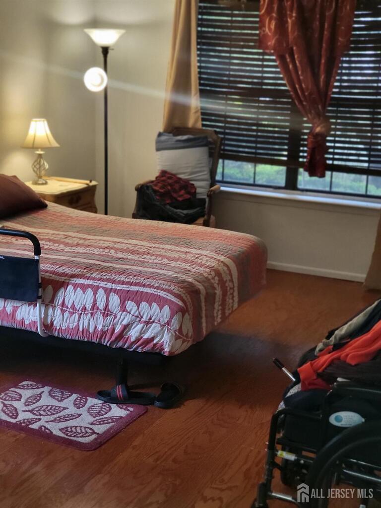 Photo 10 of 1002 Hidden Village Drive, Perth Amboy NJ 08861, Perth Amboy, NJ
