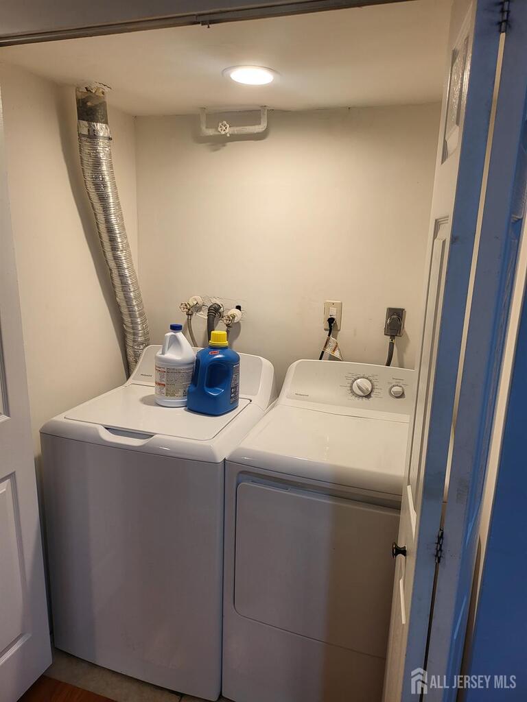 Photo 6 of 1002 Hidden Village Drive, Perth Amboy NJ 08861, Perth Amboy, NJ