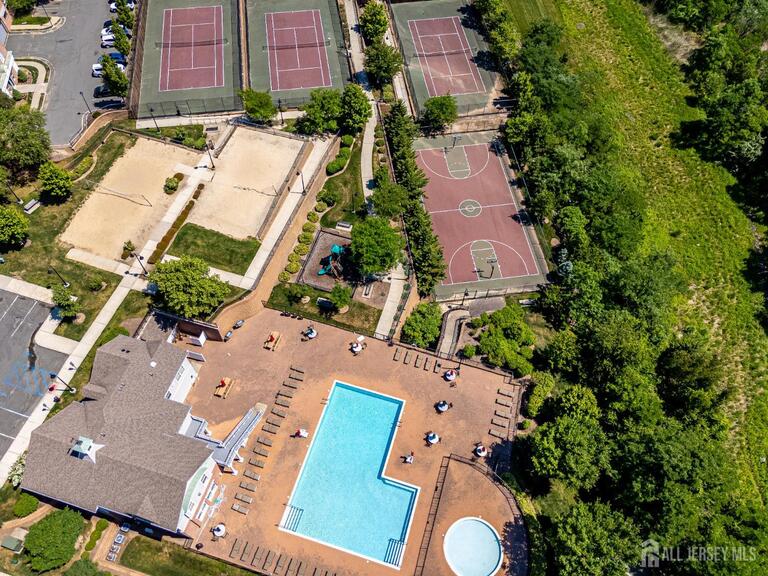 Photo 26 of 41 Rojewski Way, Parlin NJ 08859, Parlin, NJ