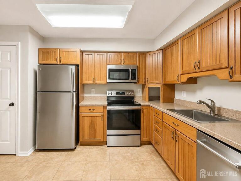 Photo 10 of 2112 Sayre Drive, Plainsboro NJ 08540, Plainsboro, NJ