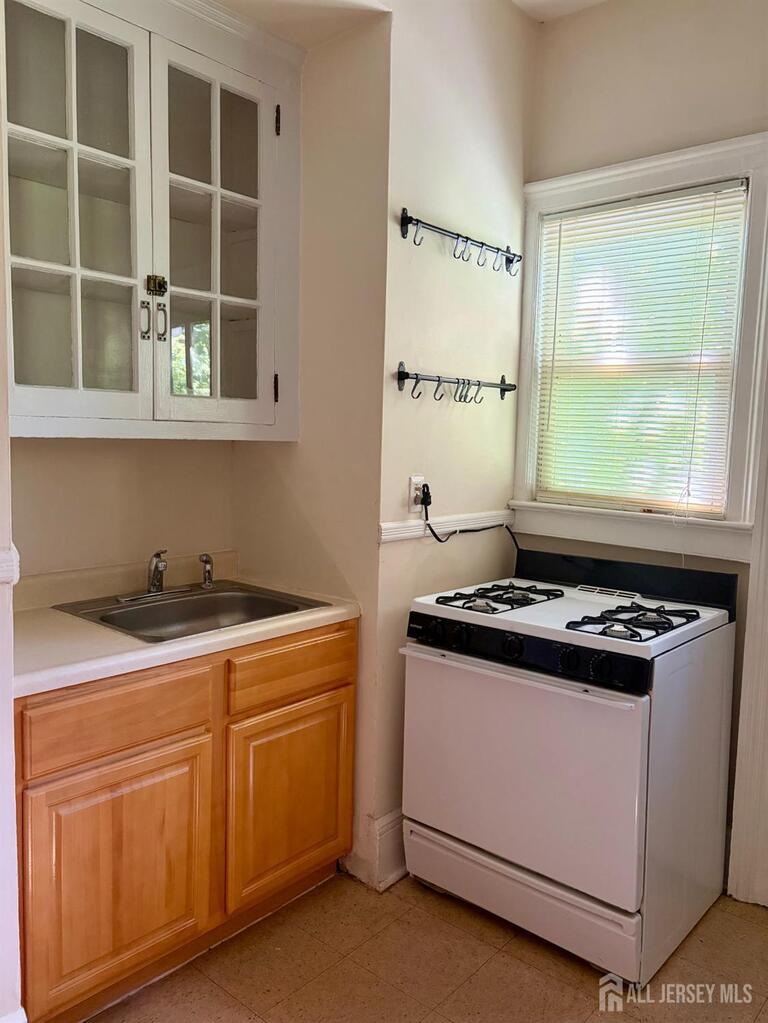 Photo 13 of 207 Woodbridge Avenue # A, Metuchen NJ 08840, Metuchen, NJ