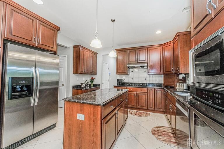 Photo 27 of 111 Delmonico Avenue, Franklin Twsp NJ 08873, Franklin Twsp, NJ