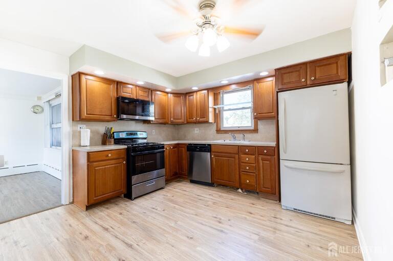 Photo 10 of 2 Hilltop Avenue, Sayreville NJ 08879, Sayreville, NJ