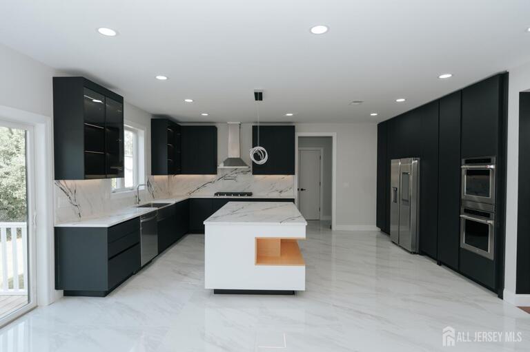 Photo 15 of 40 Wright Street, Iselin NJ 08830, Iselin, NJ