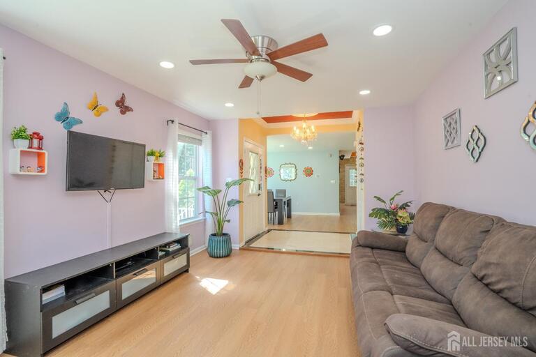 Photo 4 of 16 Hawthorne Road, North Brunswick NJ 08902, North Brunswick, NJ