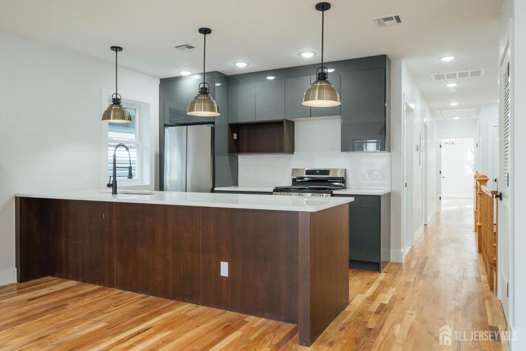 Photo 1 of 88 Hollywood Avenue # 2, East Orange NJ 07018, East Orange, NJ