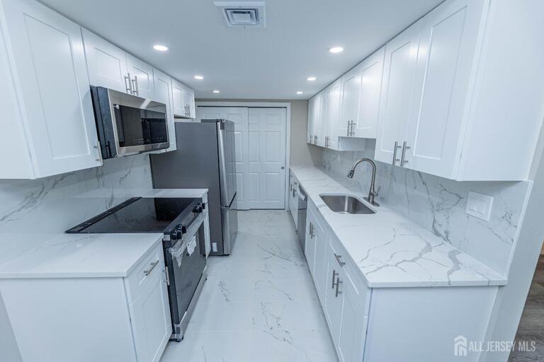 Photo 1 of 96 Salix Plaza # C, Monroe NJ 08831, Monroe, NJ
