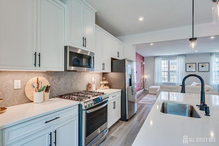 Photo 26 of 220 Anchor Way, Aberdeen NJ 07721, Aberdeen, NJ