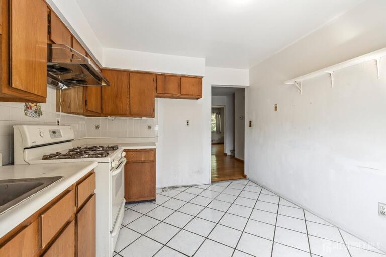 Photo 16 of 703 Merrywood Drive, Edison NJ 08817, Edison, NJ