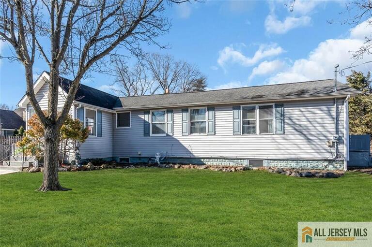 Photo 3 of 18 Avenue B, Helmetta NJ 08828, Helmetta, NJ