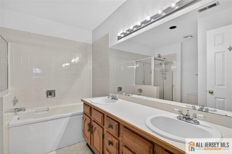 Photo 25 of 40 Rutland Lane # 40B, Monroe NJ 08831, Monroe, NJ
