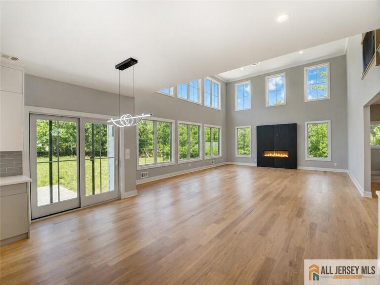 Photo 14 of 529 Wood Avenue, Edison NJ 08820, Edison, NJ