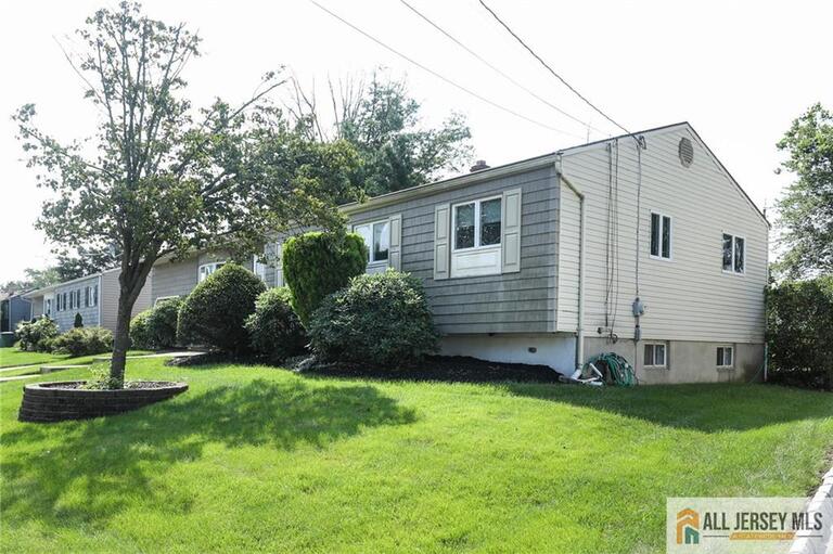 Photo 24 of 10 Eardley Road, Edison NJ 08817, Edison, NJ