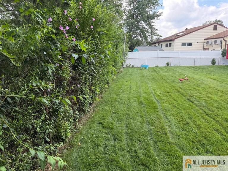 Photo 34 of 10 Eardley Road, Edison NJ 08817, Edison, NJ