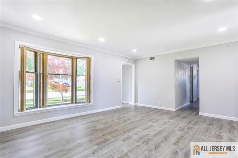 Photo 8 of 16 W Susan Street, Hazlet NJ 07730, Hazlet, NJ