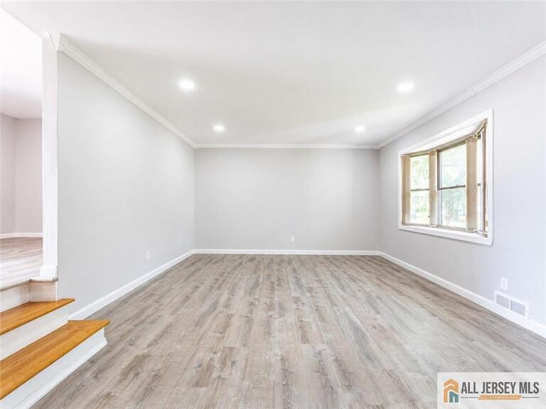 Photo 6 of 16 W Susan Street, Hazlet NJ 07730, Hazlet, NJ