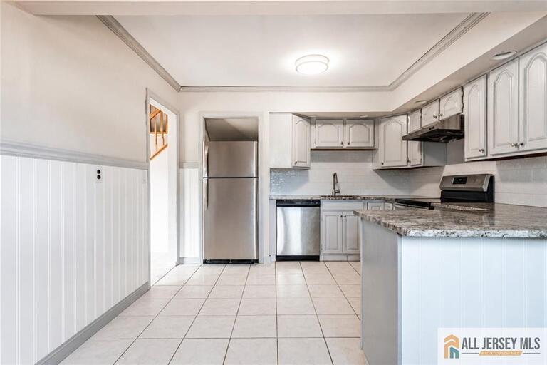 Photo 13 of 16 W Susan Street, Hazlet NJ 07730, Hazlet, NJ